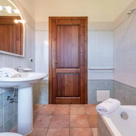 Casa Pompia 6 דירה *