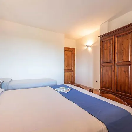 Casa Pompia 6 דירה סיניסקולה