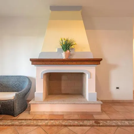 Casa Pompia 6 סיניסקולה